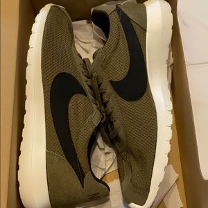Men’s Nike Roshe LD-1000 QS Size 12